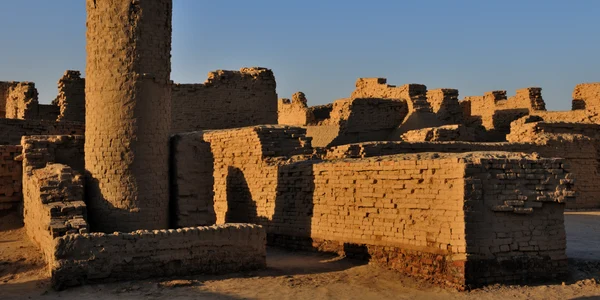 Other side of Moenjodaro by Usman Ghani jpg