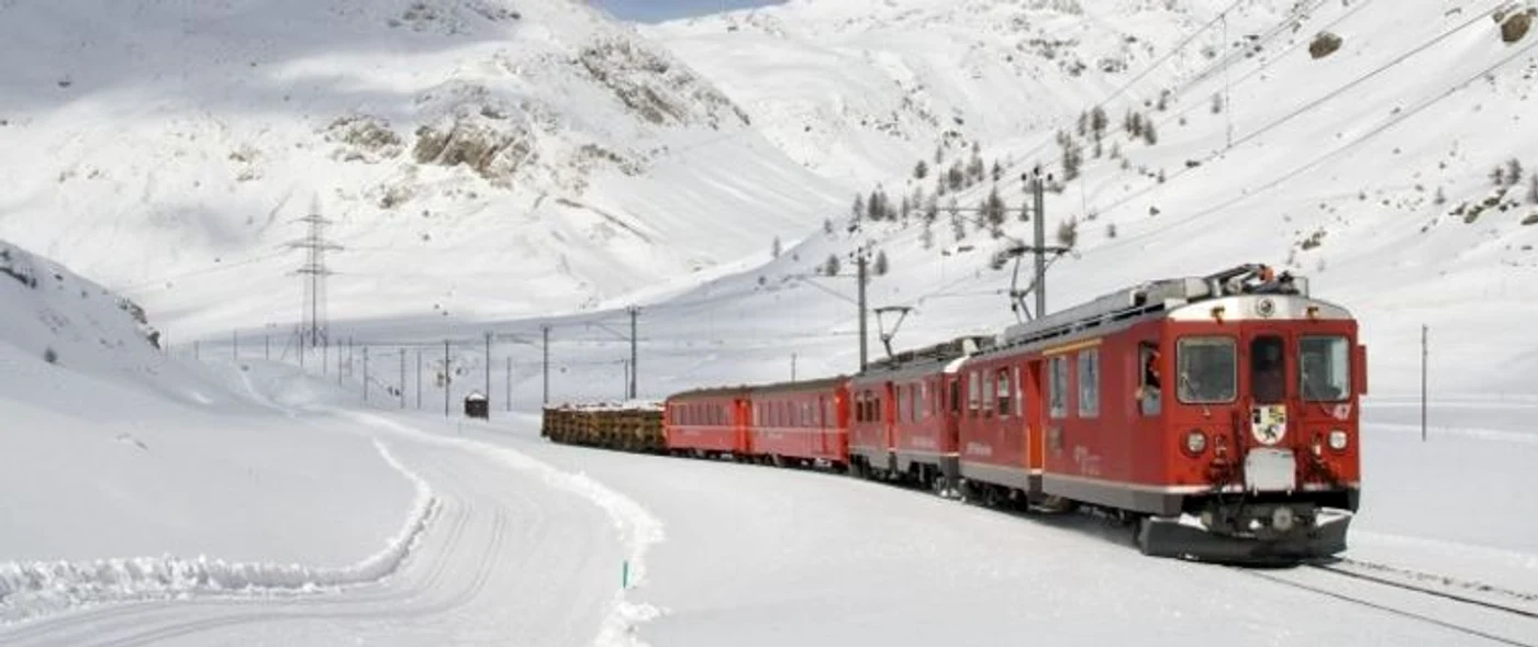 
    CFR reduce tarifele la destinațiile către Cehia, Slovacia, Austria, Germania, Ungaria și Republica Moldova    
