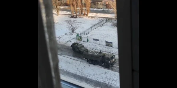 Vehicule militare ruse in Harkov