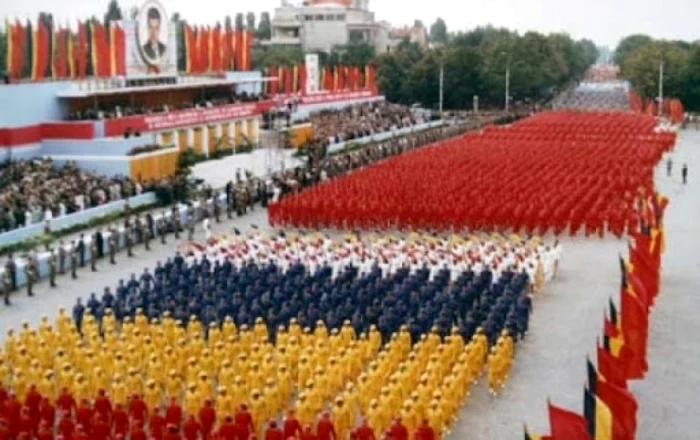 Paradă de 23 august din perioada comunistă FOTO TVR