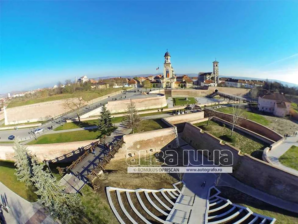 Imagine aeriană cu Cetatea Alba Iulia