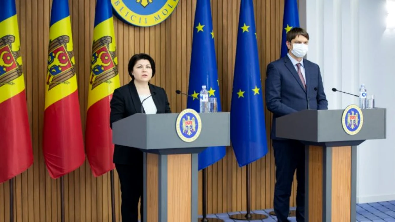 RLIVE! Prim-ministra Natalia Gavriliţa şi viceprim-ministrul, ministrul  Infrastructurii şi Dezvoltării Regionale, Andrei Spînu, susţin o conferinţă  de presă - RLive.md