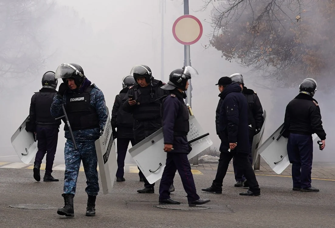 Zeci de oameni au murit în timpul protestelor Foto: AFP