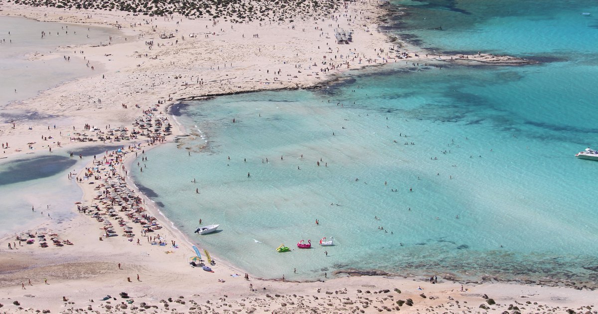 O destinație spectaculoasă din Grecia, cu ape turcoaz și nisip alb, sufocată de turiști. Acces limitat la celebra Laguna Balos