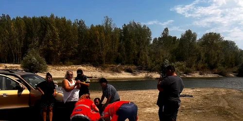 trupul recuperat de scafandri foto facebook ion ghimpeteanu jpg