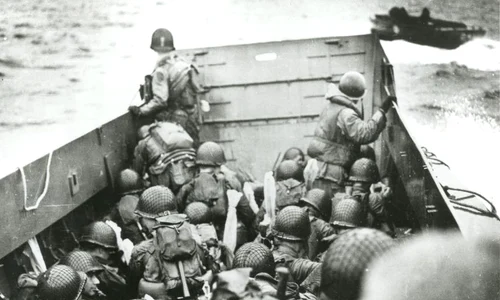 Donald Trump și regina Elisabeta a II a și participă la ceremoniile care marchează Debarcarea din Normandia  jpeg