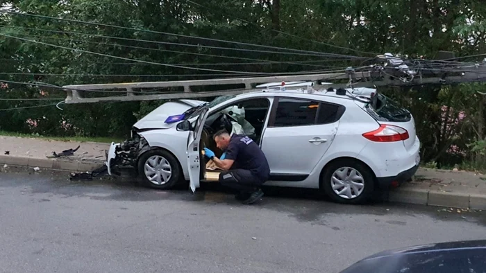 Șoferii trebuie să declare accidentul la poliție sau la asigurator Foto: ziaruldebacau.ro