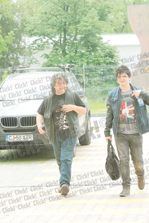 Operaţia a reuşit, poate cânta peste 10 zile (Fotografii: CAPS)