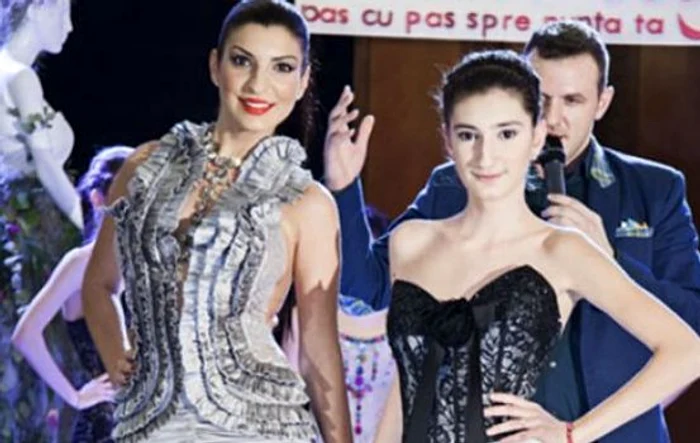 Andreea şi sora ei, LorendaFoto: Arhiva personală