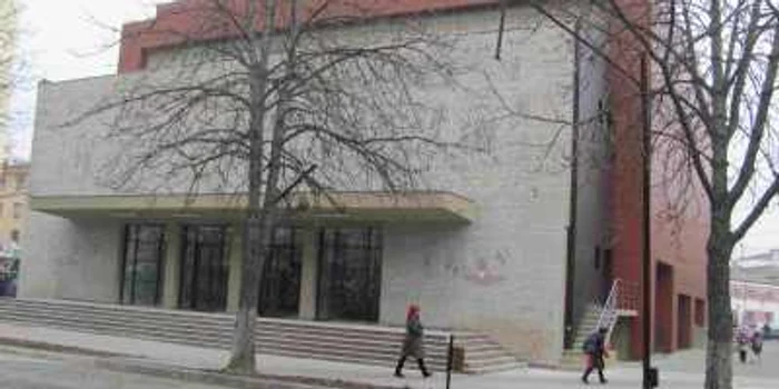 Cinematograful "Balada" a fost transformat şi în sală de spectacole