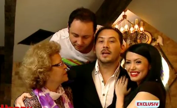 O familie fericită (captură: Pro TV)