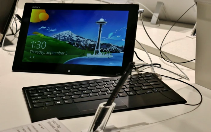 Sony Vaio Tap 11, o tabletă care se vrea laptop. FOTO Răzvan Băltăreţu/Adevărul