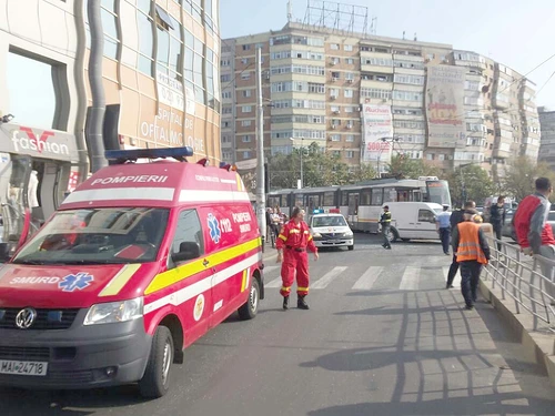 Răniţii au fost preluaţi de ambulanţe
