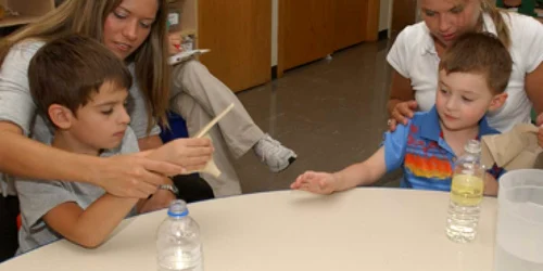 Neamţ: Terapie pentru copiii cu autism