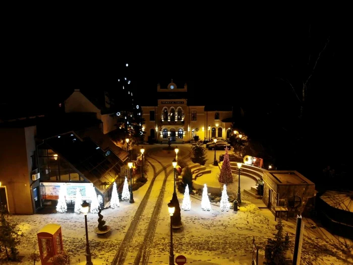 Sinaia, decorată pentru Sărbătorile de Iarnă