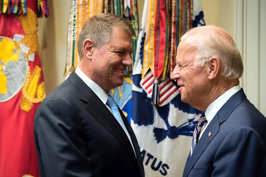 
    Președintele României, Klaus Iohannis, s-a întâlnit la Casa Albă cu vicepreședintele Joe Biden  