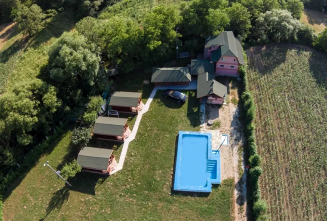 Pensiune din zona Băilor Boghiş se vinde cu 149.500 de euro. FOTO: Arhiva proprietari