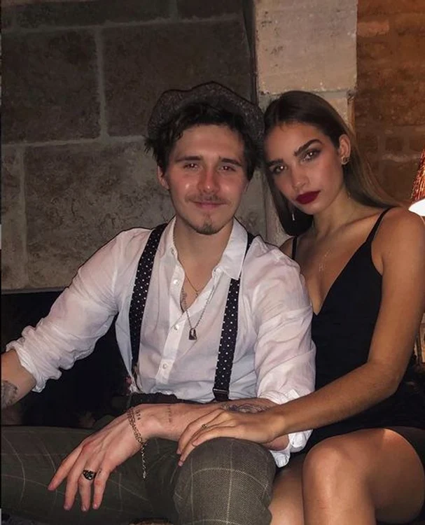 Brooklyn Beckham, alături de iubita lui, Hana Cross