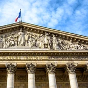 franta-parlament-shutterstock_1768912073