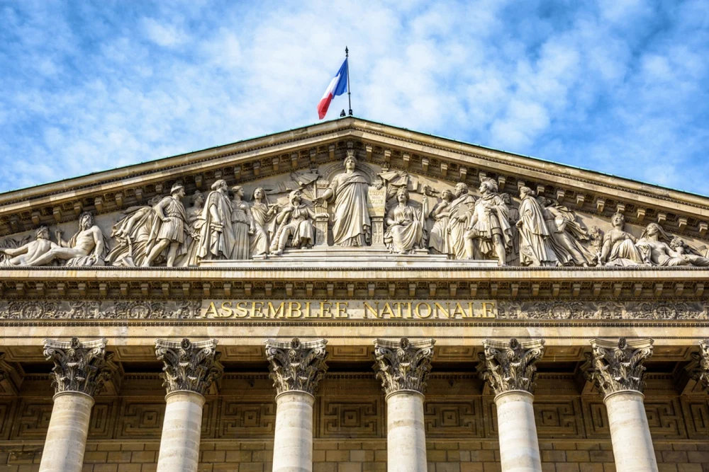 Parlamentul francez reabilitează femeile condamnate pentru avort înainte de 1975