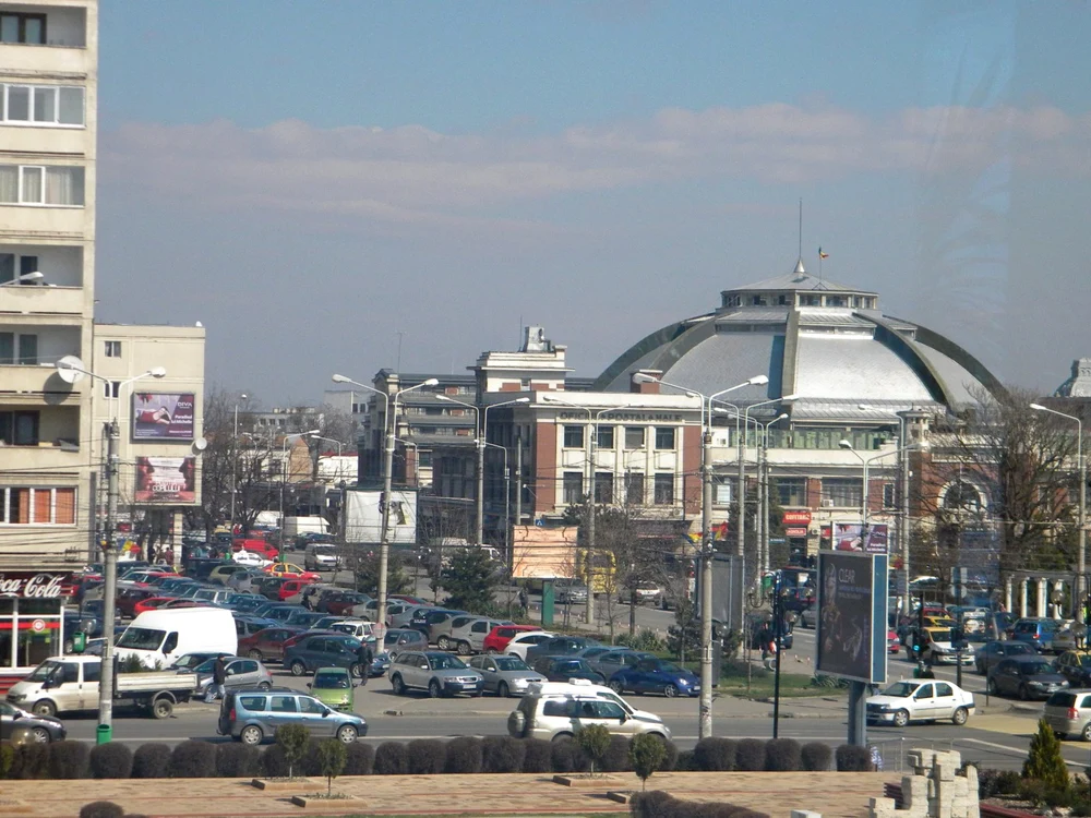 Zona centrală a Ploieştiului este cea mai solicitată zonă pentru parcarea cu plată. FOTO Adevărul Ploieşti