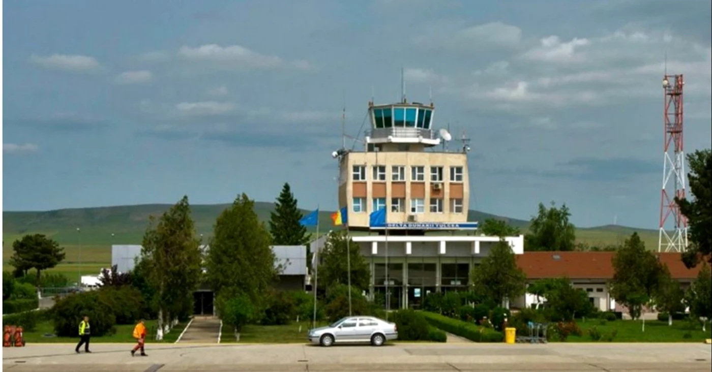 Indemnizații triplate pentru șefii aeroportului „Delta Dunării” din Tulcea FOTO: Arhivă