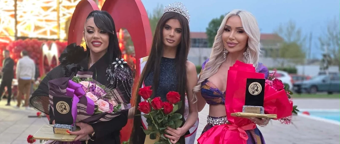 Angi Marin, Ally(Miss România) și Sonia Trifan, la Galați foto: arhiva personală 