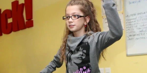 Raluca adoră să danseze şi îşi ia în serios pregătirea