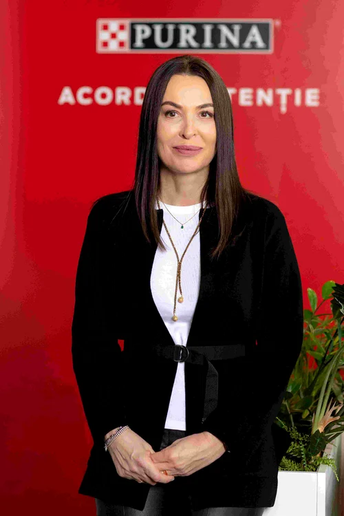 Ioana Mocanu PURINA jpg