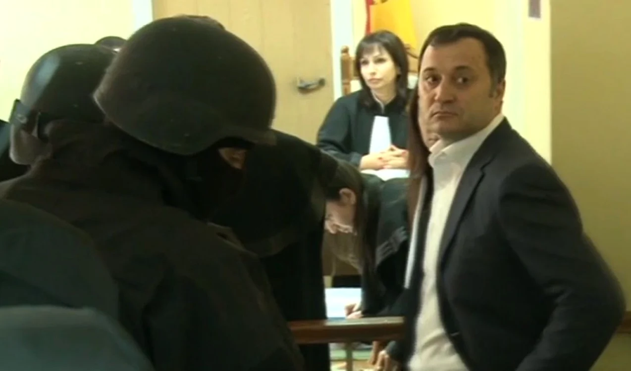 Vlad Filat rămâne închis. FOTO Adevărul