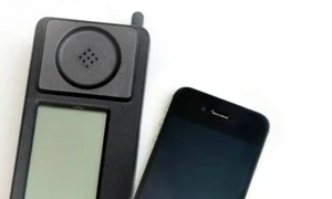 primul smartphone 1 jpeg