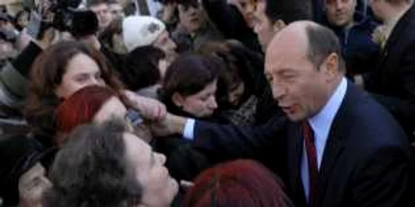 Preşedintele român Traian Băsescu a făcut baie de mulţime la Chişinău, în ianuarie 2010, când a vizitat Republica Moldova