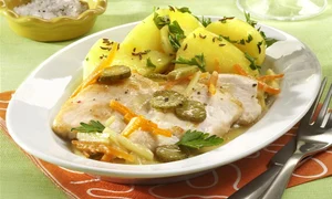 Piept de pui cu legume la cuptor jpeg