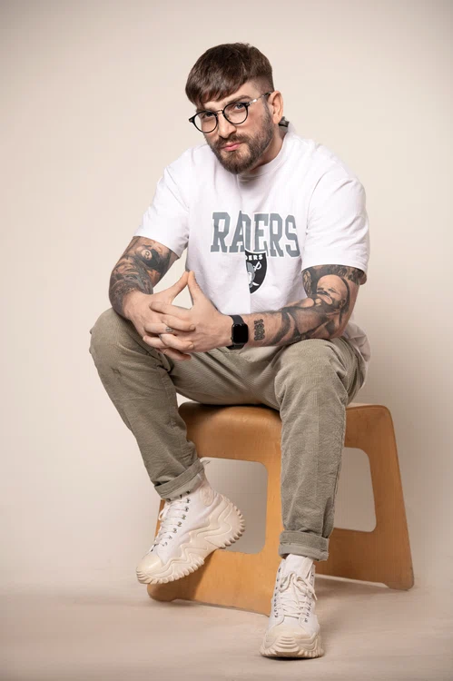 Silviu și-a demonstrat talentul și în muzică, nu doar în actorie. FOTO: Sorin Stana, revista OK!
