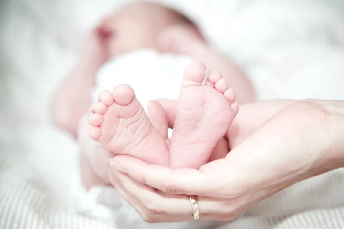 Fertilizarea în vitro, o soluție la care speră multe cupluri care vor copii. FOTO Pexels