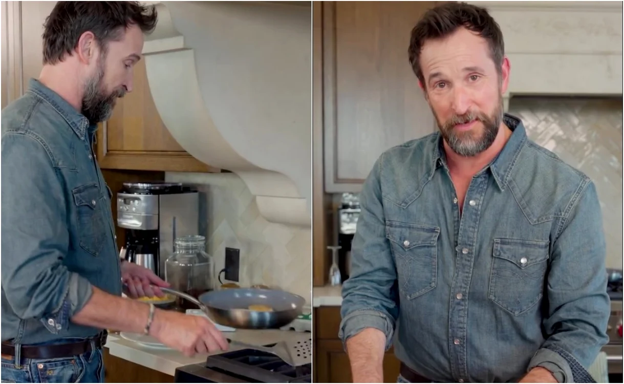 Noah Wyle, desemnat cel mai sexy bărbat în viață, pregătește micul dejun preferat al fiicei sale.