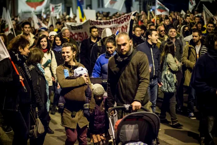 proteste rosia montana la cluj foto adrian dascalescu