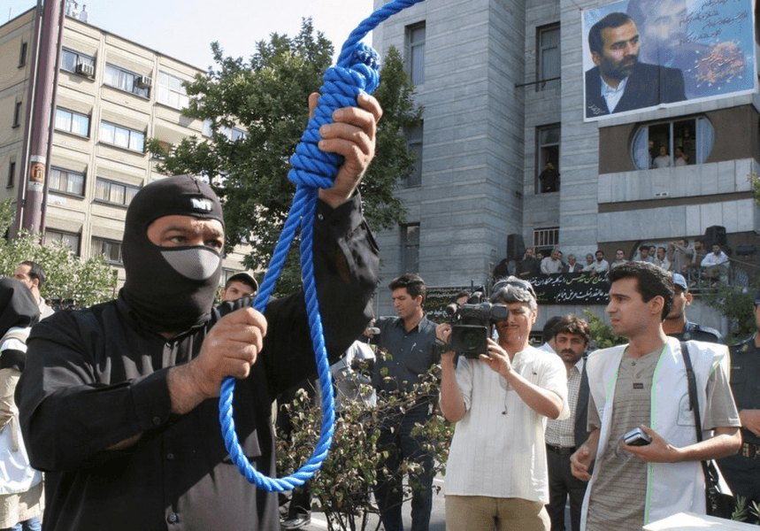 Patru iranieni au fost executați pentru că au „cooperat” cu Israelul