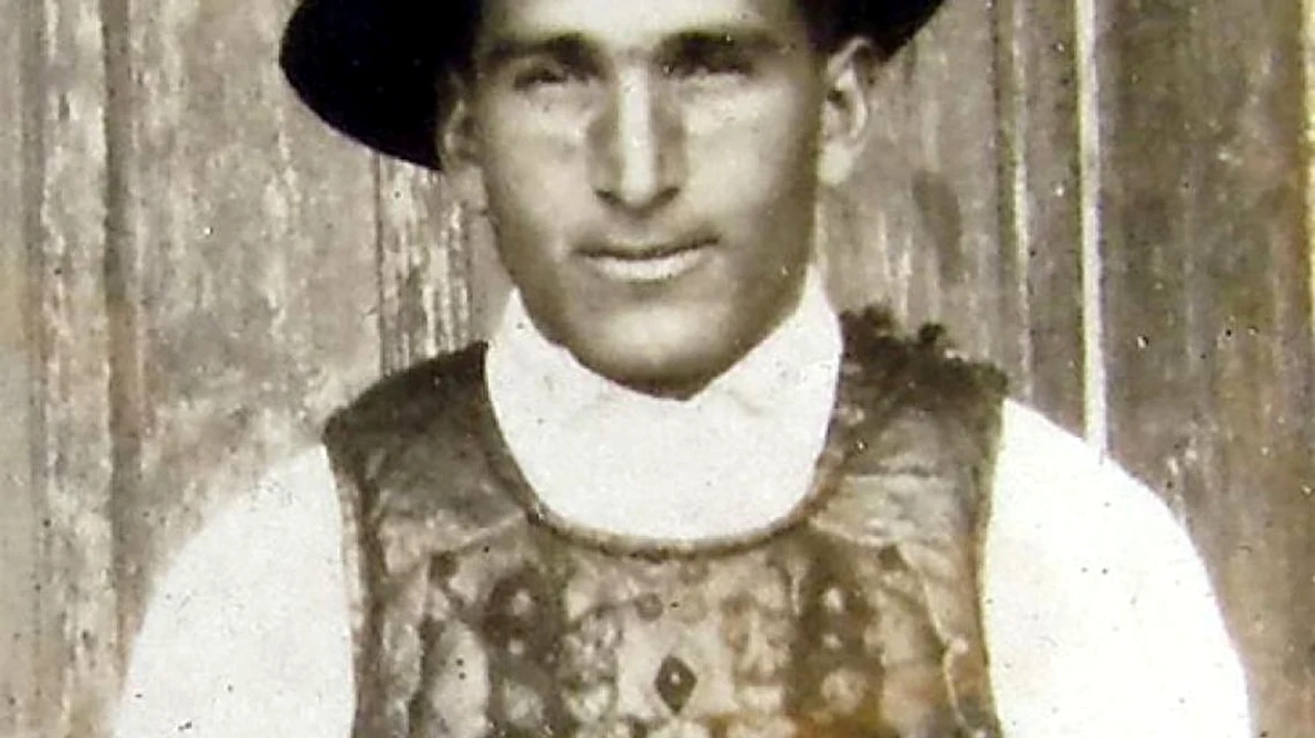 Căutarea şi deshumarea lui Flore Tahâş, ucis de autorităţile comuniste la 25 iunie 1950 jpeg