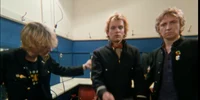 The Police Captura video message in a Bottle png