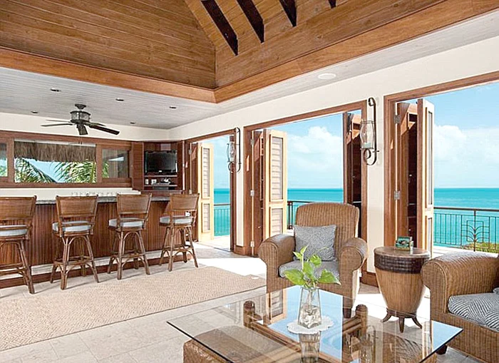 Terasa acoperită cu bar