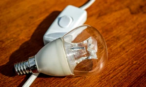 lightbulb 1640351 1280 jpg