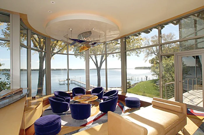 În vila de 1.500 de metri pătraţi familia Cocker organiza uneori concerte private pentru vecini