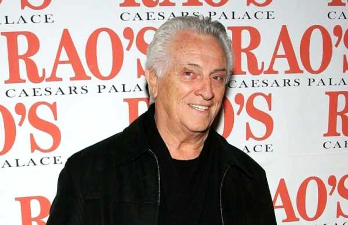 Cântăreţul Tommy DeVito