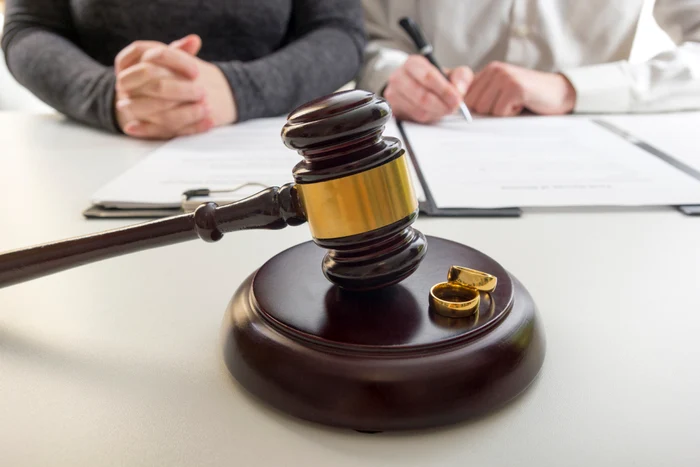 Cei doi soți au divorțat în 2015, iar în 2020 au aflat că sunt căsătoriți încă FOTO Pixabay