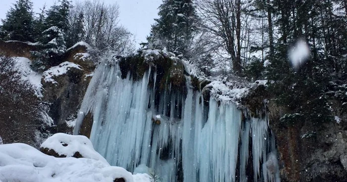 cascada inghetata apuseni