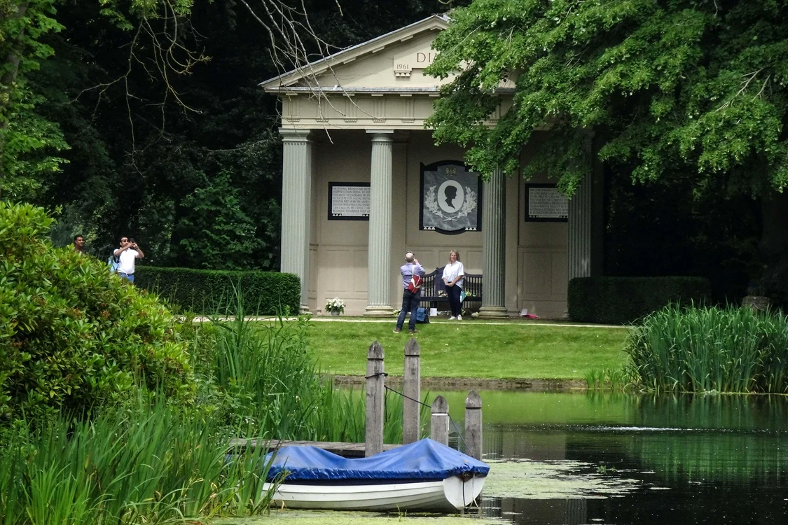Althorp House mormânt Diana profimedia 0619608848 jpg