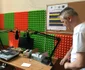 Aspecte din amenajarea spațiului în care funcționează radio Cara Pm. FOTO Manina Leașu