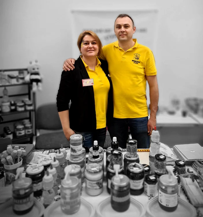 Cei doi soți participă la diferite târguri FOTO arhivă personală 