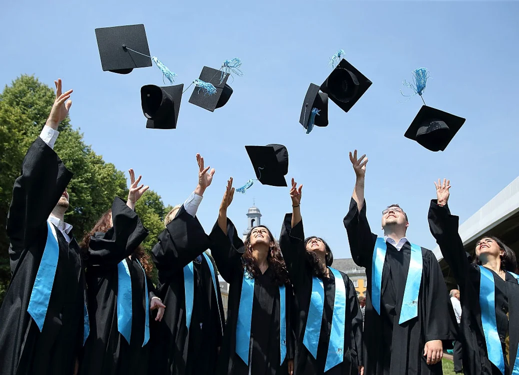 studenti absolvire getty images